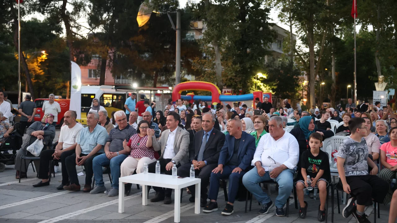 Başkan Erkan Aydın şenlik coşkusuna ortak oldu