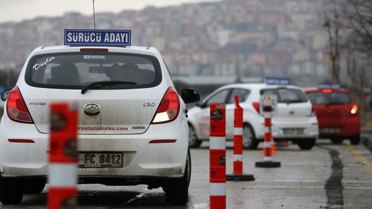 Güneşe çıkamayan adayın direksiyon sınavı akşam saatlerine alındı