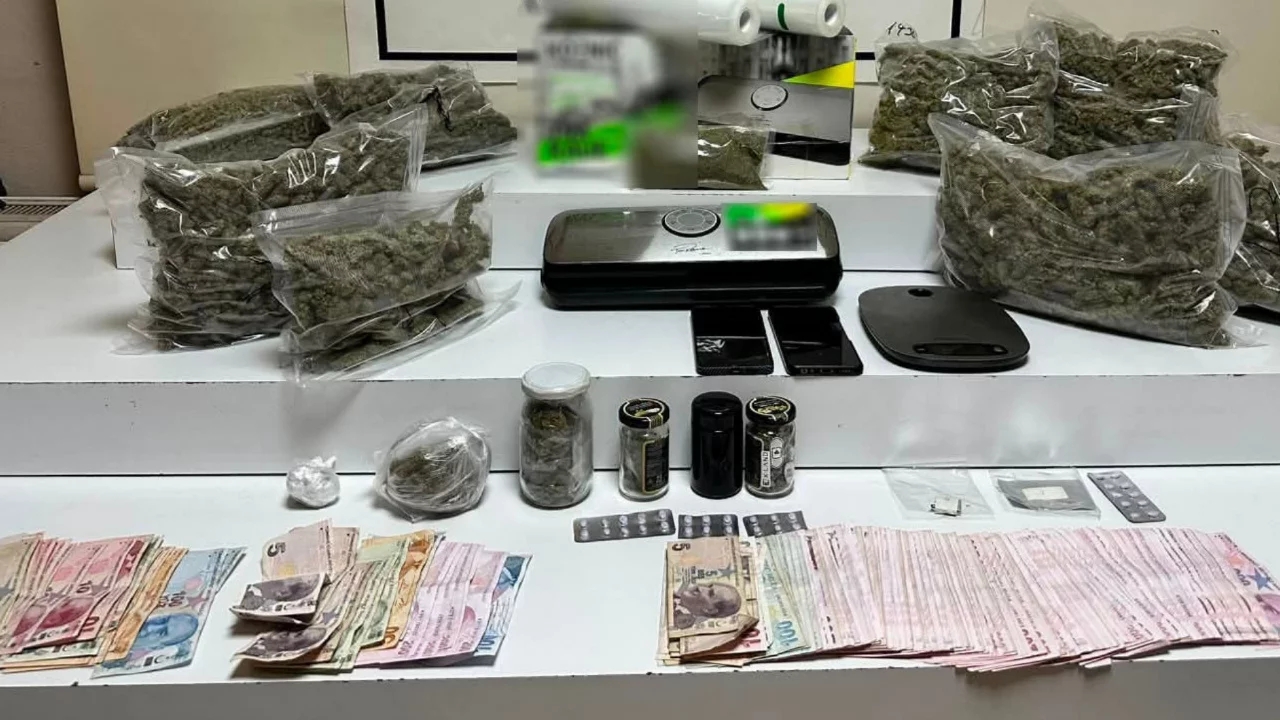 Paketleme cihazı, hassas terazi ve kilolarca zehir: Ümraniye'deki operasyonun detayları 