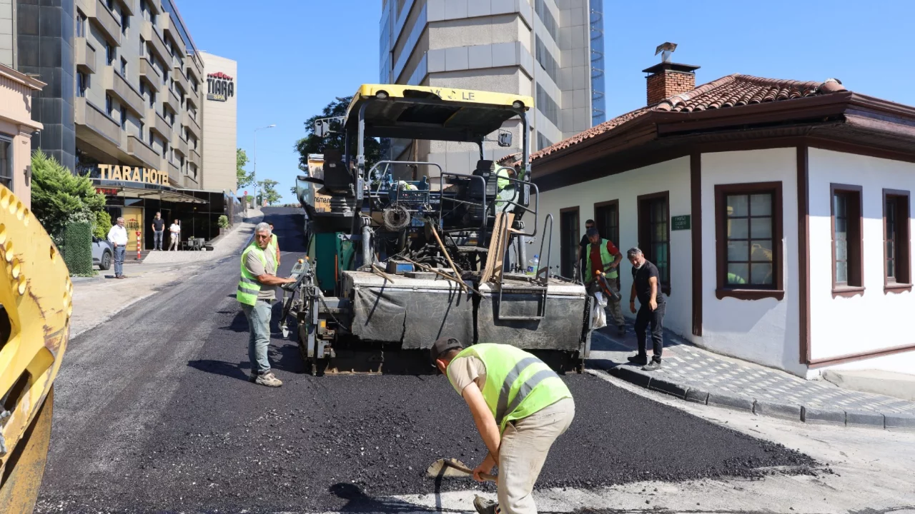 Bursa'da kritik hat yenilendi! 650 ton asfalt döküldü