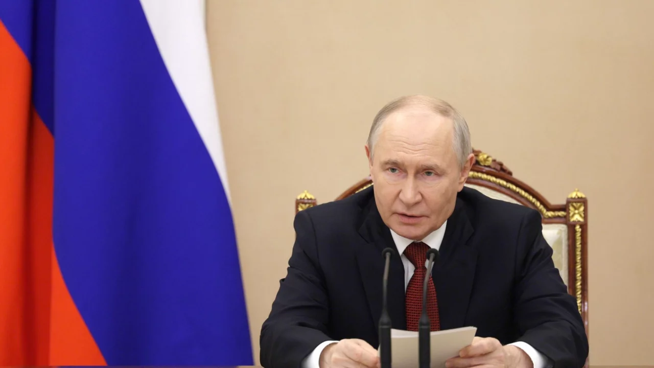 Putin'den akaryakıt fiyatlarını alt&uuml;st edecek hamle: Tamamen yasaklanabilir...