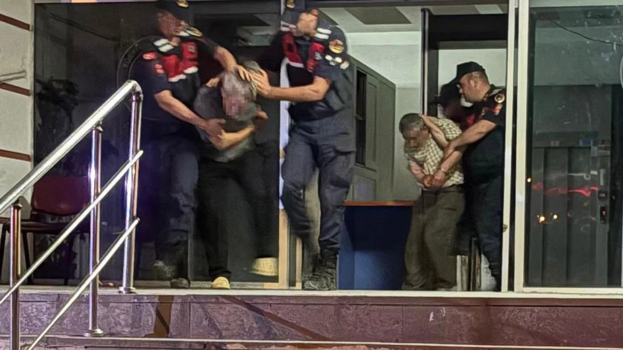 K&uuml;&ccedil;&uuml;k kızı yaşlı sapık istismar etti! Babasının yaptığı daha da skandal