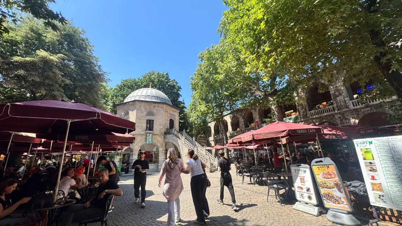 Bursa'nın tarihi hanı için yetkililere çağrı!