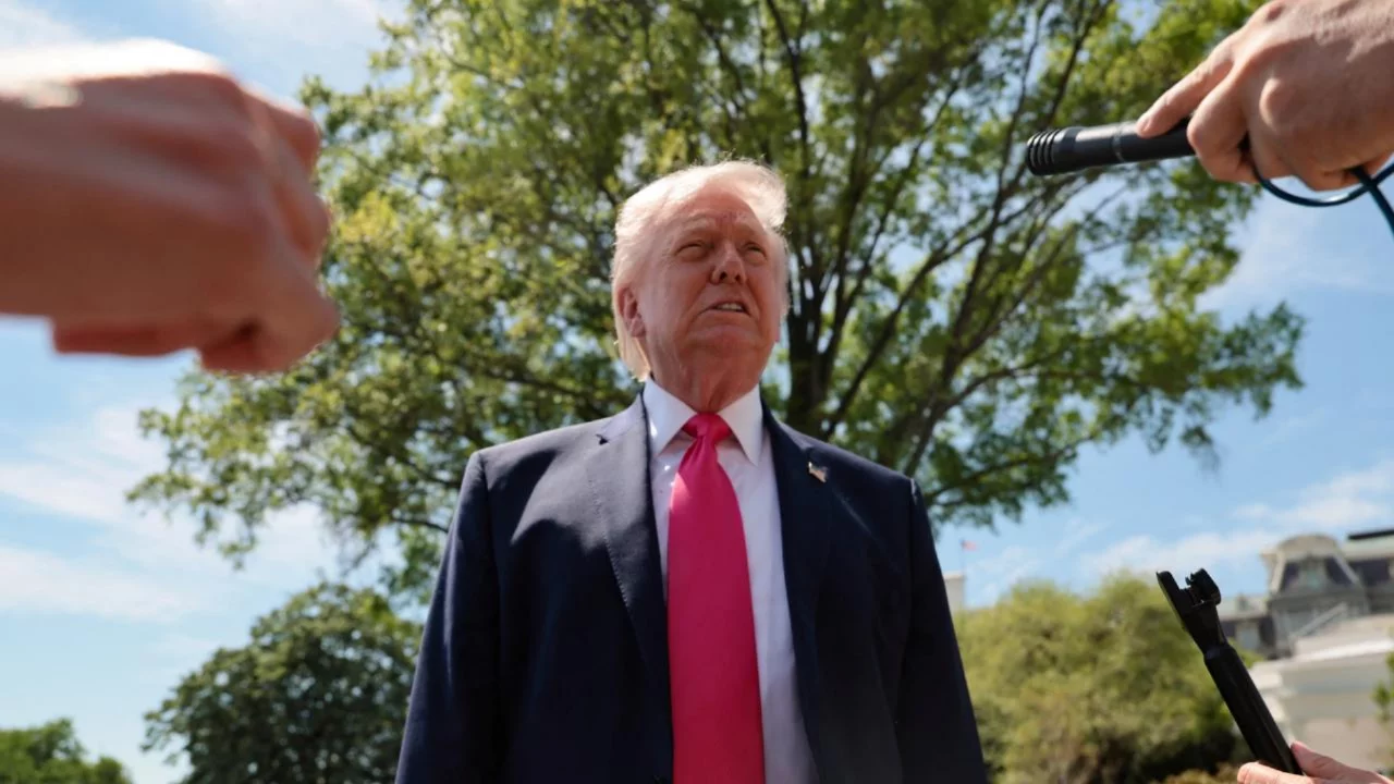 Trump'tan İran ile g&ouml;r&uuml;şmeler &ouml;ncesinde kafa karıştıran a&ccedil;ıklamalar