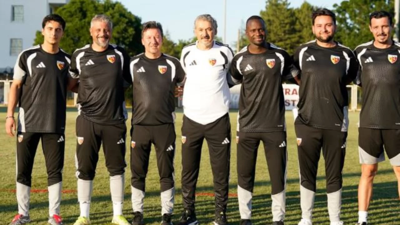 Kayserispor Teknik Direktörü Atila Gerin'in ekibi açıklandı