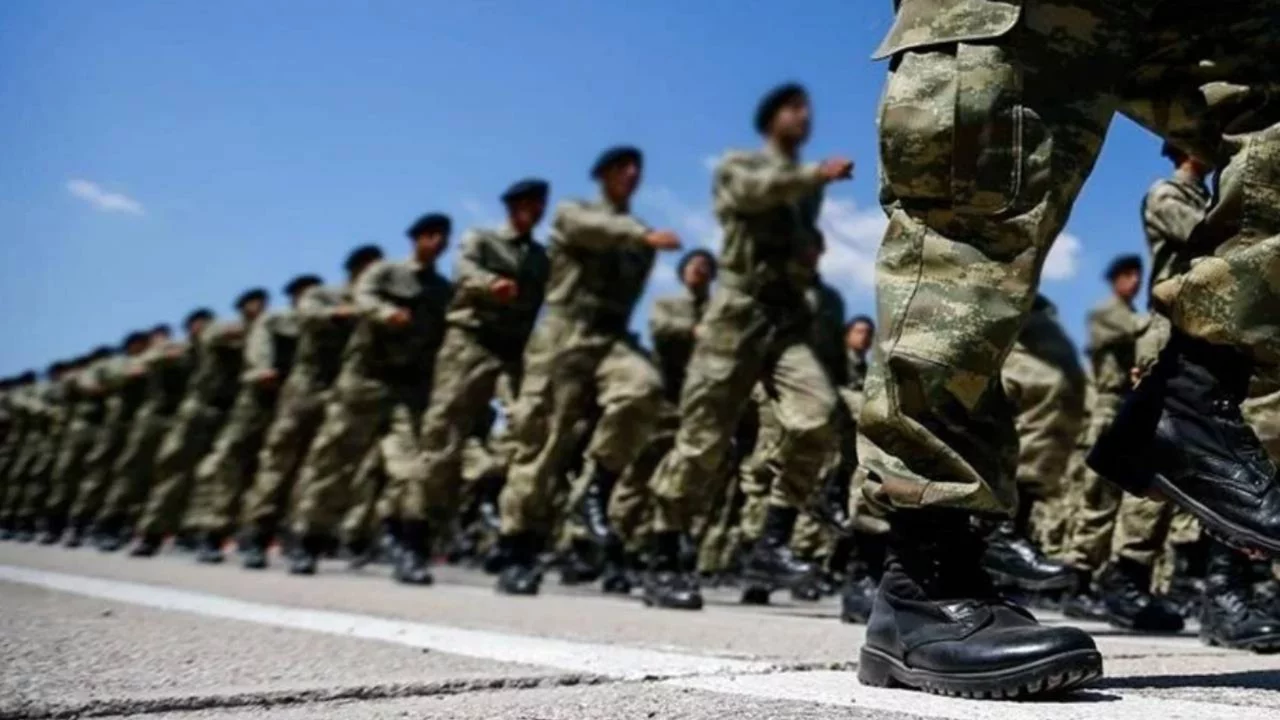 Askerlikte yeni dönem! Milyonları ilgilendiriyor...