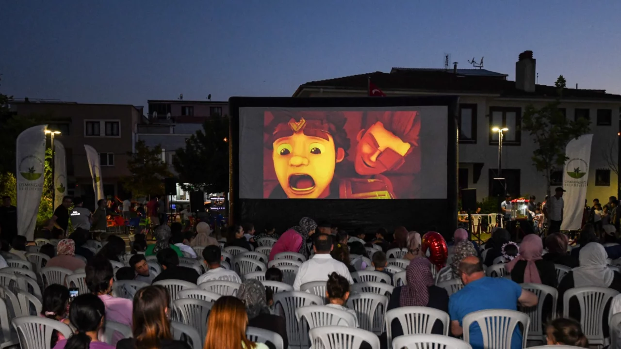 Osmangazi Belediyesi'nden Çocuklara Ücretsiz Sinema Keyfi 