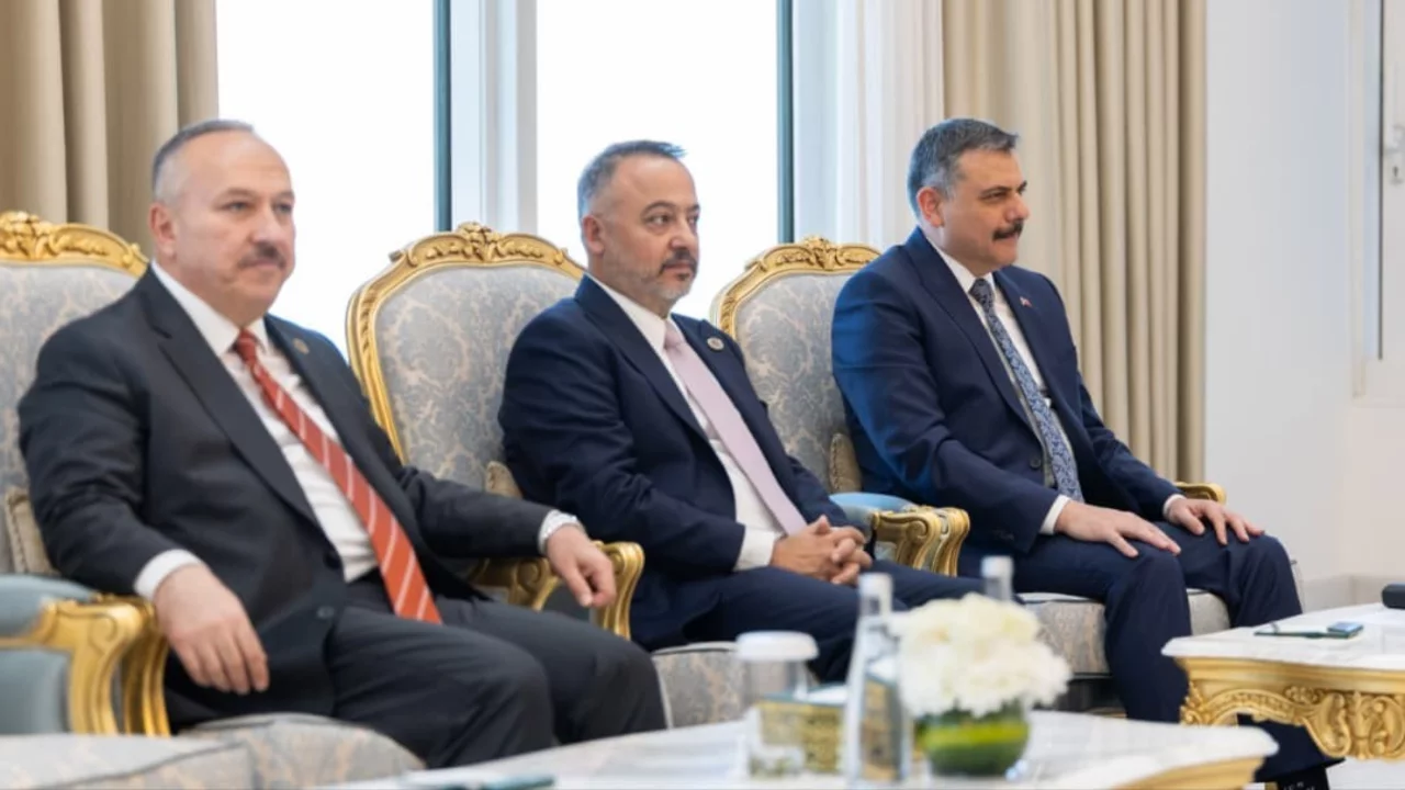 Bakan &Ccedil;ift&ccedil;i, Suriye Devlet Başkanı eş-Şara ile g&ouml;r&uuml;şt&uuml;