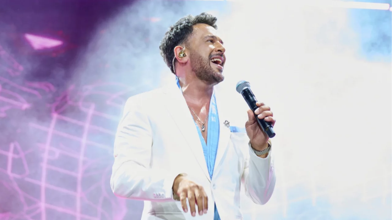 Emre Altuğ'dan unutulmaz harbiye gecesi! "27 yıllık hayalimi gerçekleştirdim"