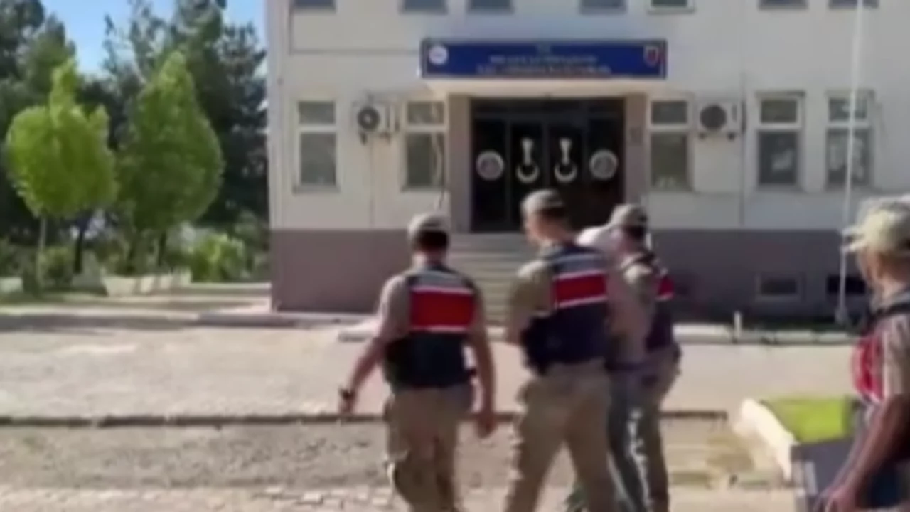 Adalet Bakanı G&uuml;rlek: "19 yıl sonra faili me&ccedil;hul dosya aydınlatıldı"