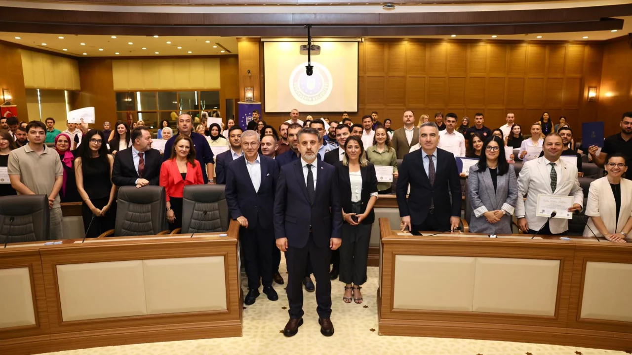 Bursa B&uuml;y&uuml;kşehir'de 118 personele eğitim! Hizmet kalitesini artıracak adım...