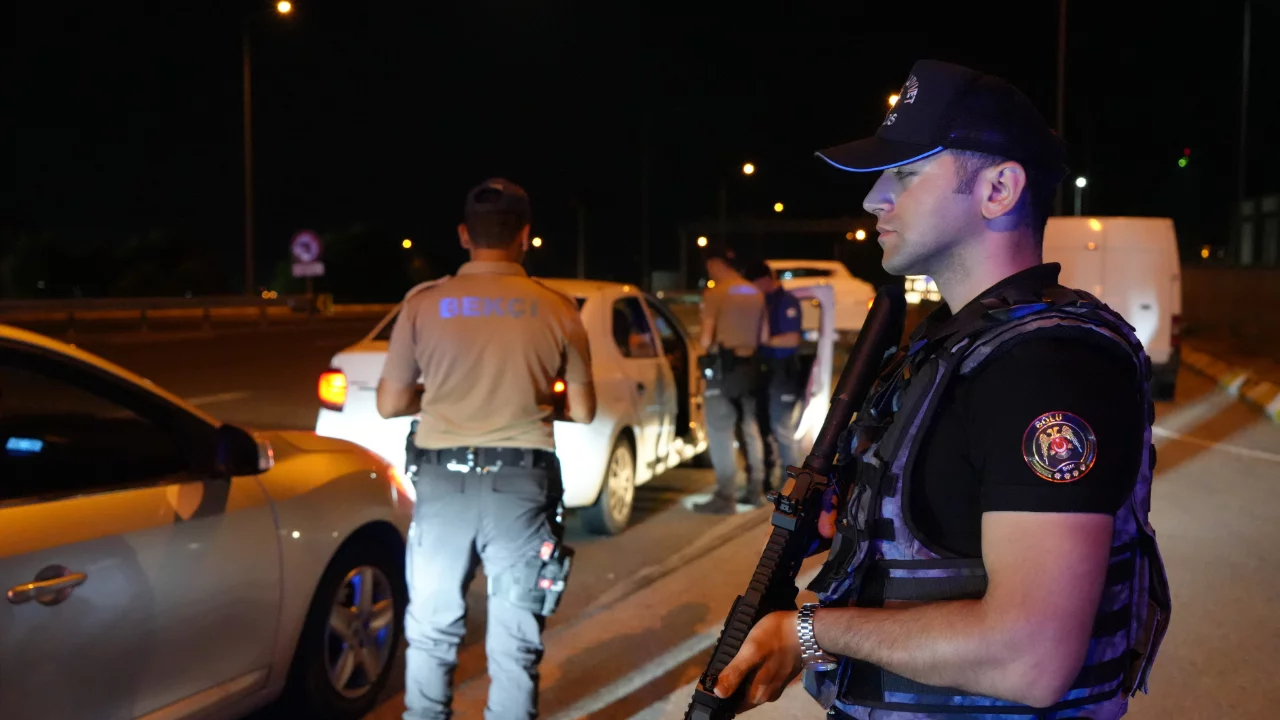 İstanbul ile Ankara'nın köprüsü Bolu geçişinde NATO denetimleri