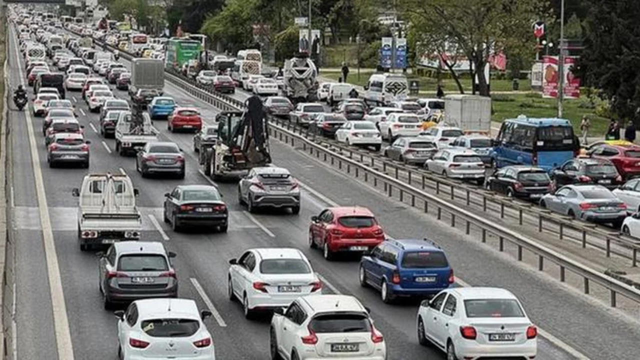 İstanbul'da trafik var mı? SON DAKİKA! 2 Haziran Perşembe hangi ilçelerde trafik var, hangi yollar kapalı?