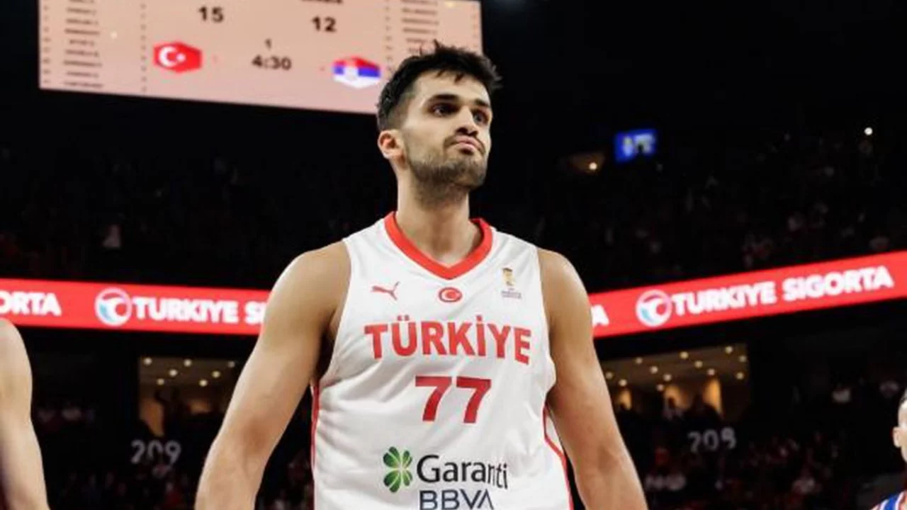 Ömer Faruk Yurtseven kimdir, aslen nereli, basketbolcu Ömer Faruk Yurtseven kaç yaşında, nereli, hangi takımda oynuyor?