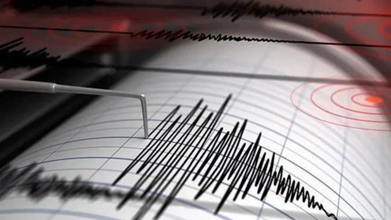 Endonezya'da 6,2 b&uuml;y&uuml;kl&uuml;ğ&uuml;nde deprem!