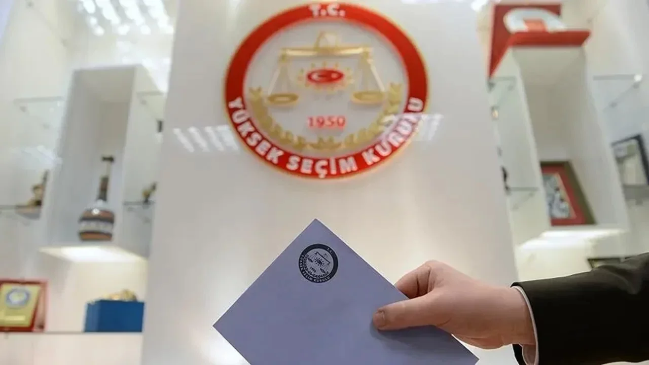 Dikkat &ccedil;eken hamle! T&uuml;rkiye'de yeni parti resmen kuruldu: İşte logosu