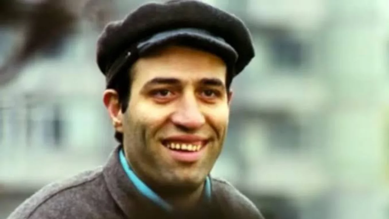 Kemal Sunal Kimdir? Kemal Sunal Kaç Yaşında, Neden Öldü? İşte Hayatı ve Filmleri