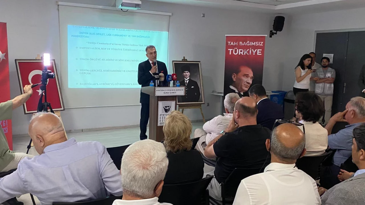 Bursa'da ADD'den tam bağımsızlık ve &uuml;niter yapı vurgusu