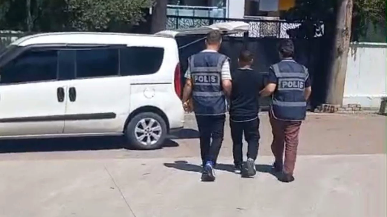 Bursa'da firari operasyonu! 10 h&uuml;k&uuml;ml&uuml; yakalandı
