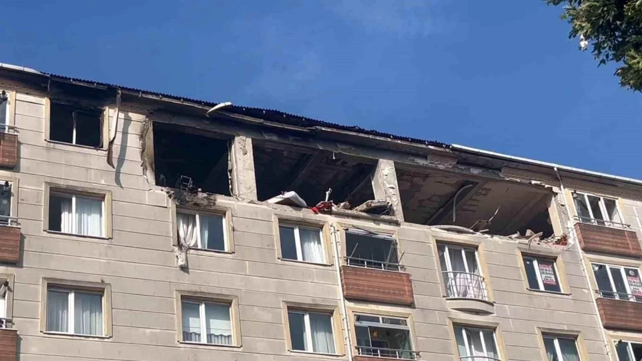&Ccedil;orlu'daki doğal gaz patlamasının g&ouml;r&uuml;nt&uuml;leri g&uuml;nd&uuml;z  ortaya &ccedil;ıktı!