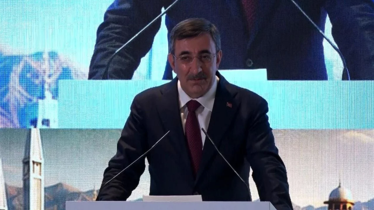 Cumhurbaşkanı Yardımcısı Yılmaz: Pakistan ile ticaret hacmimizi 5 milyar dolara çıkarmayı hedefliyoruz