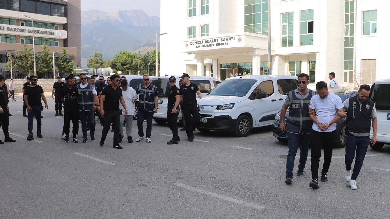 Kanlı alacak kavgasında yeni gelişme! 18 yaşındaki gencin öldüğü olayda 11 tutuklama