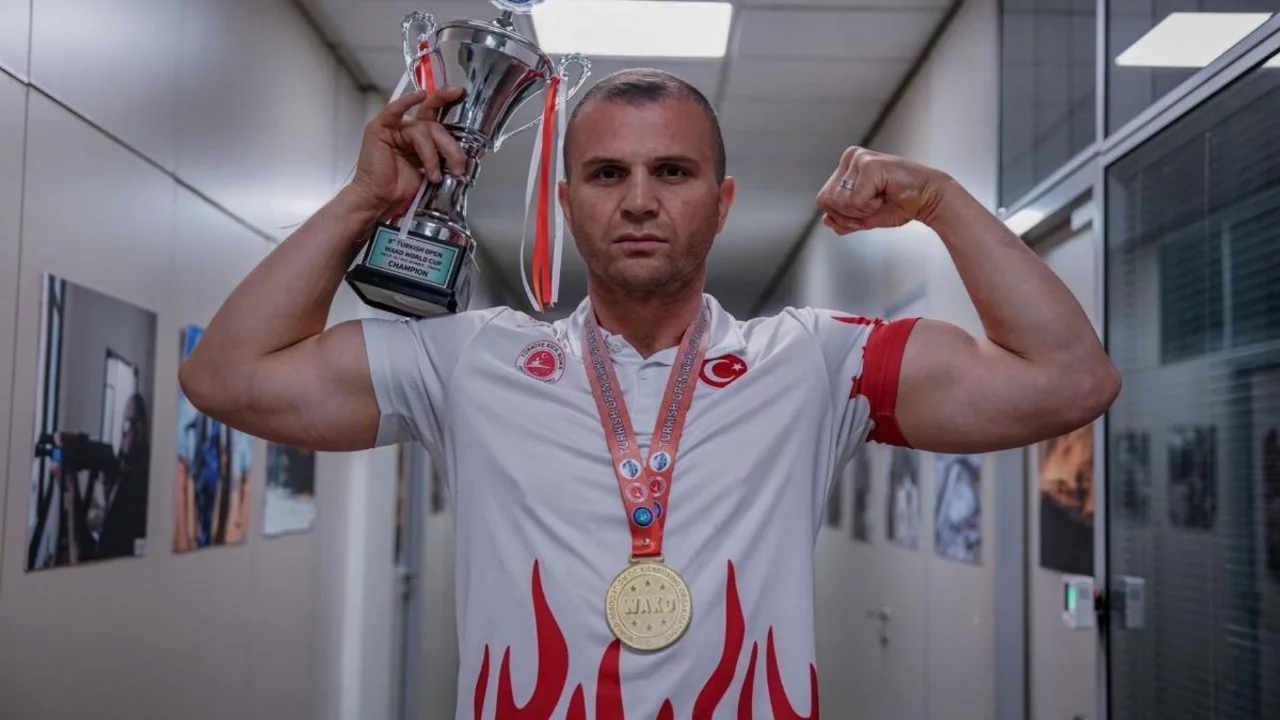Hi&ccedil; ma&ccedil; yapmadan T&uuml;rkiye şampiyonu oldu