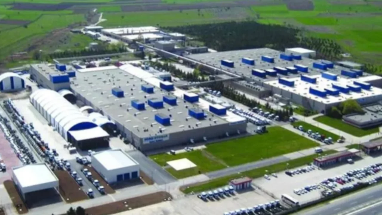 Ford Otosan'dan &uuml;retim takvimi a&ccedil;ıklaması! Fabrikalarda ge&ccedil;ici ara verilecek