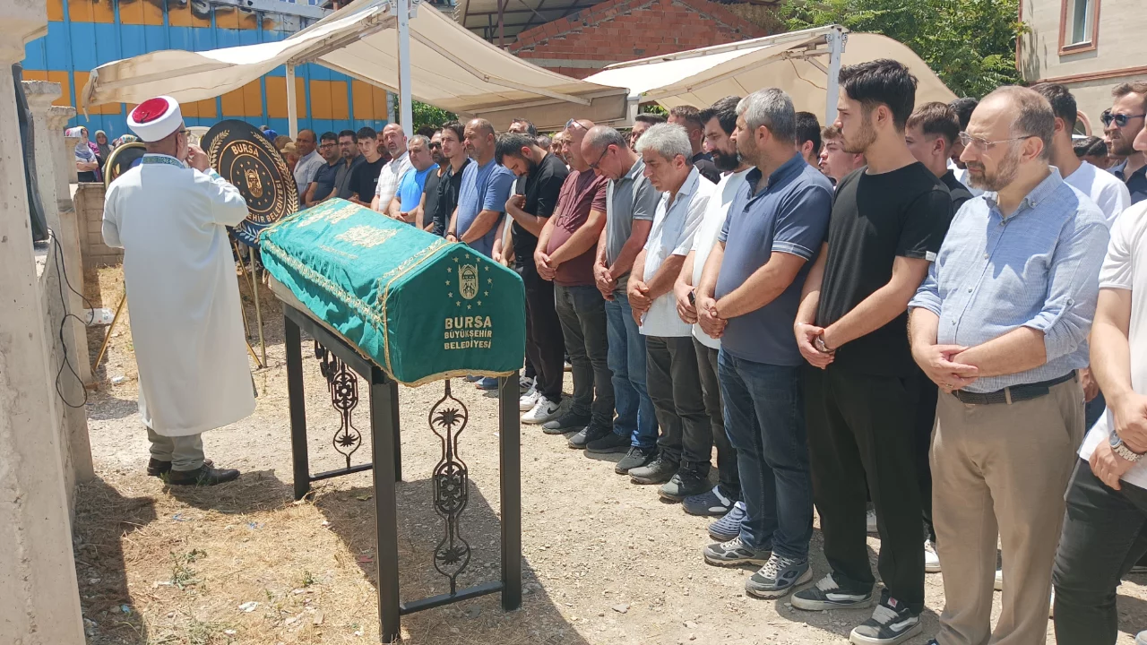 İznik G&ouml;l&uuml; faciasında y&uuml;rek burkan detay! Hayatını kaybeden iki gencin &ccedil;ocukluk arkadaşı olduğu ortaya &ccedil;ıktı