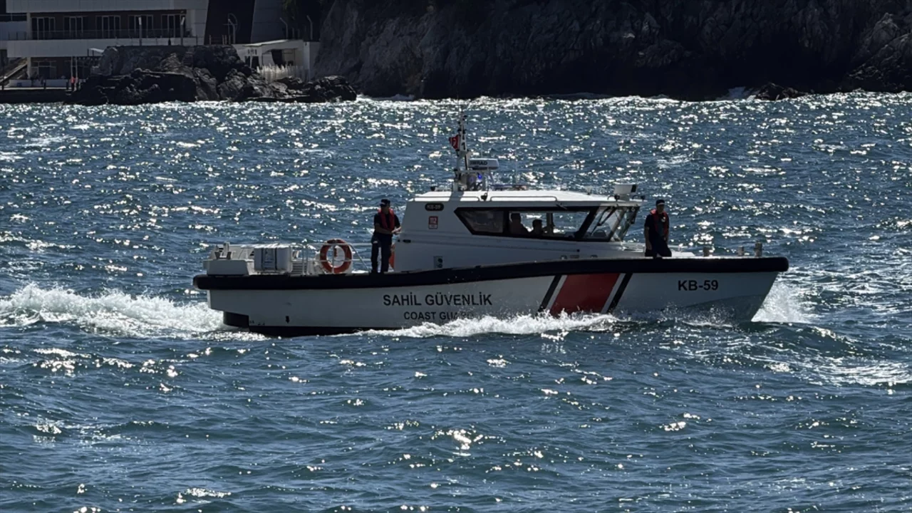 Zonguldak'ta denizde kaybolan genci arama çalışmaları devam ediyor