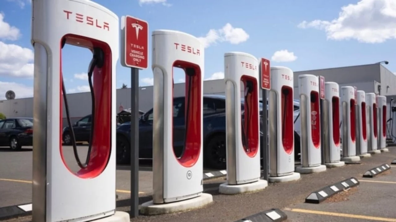 Tesla, Türkiye'de Supercharger fiyatlarına zam yaptı