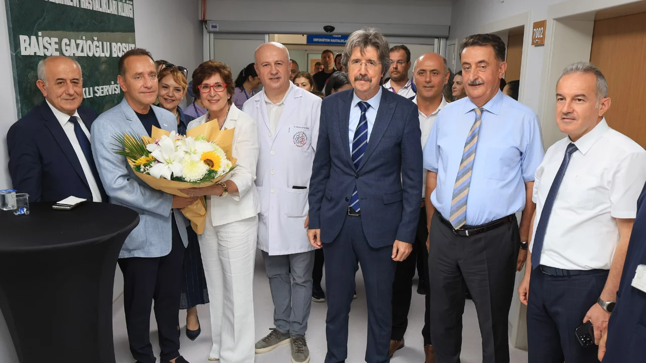 Bursa Uludağ Üniversitesi'nde modern dönüşüm! Yenilenen klinik hizmete açıldı