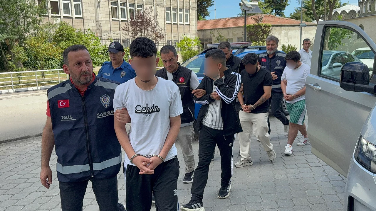 Uyuşturucu operasyonları peş peşe geldi! Gözaltına alınan 4 şüpheli adliyeye sevk edildi