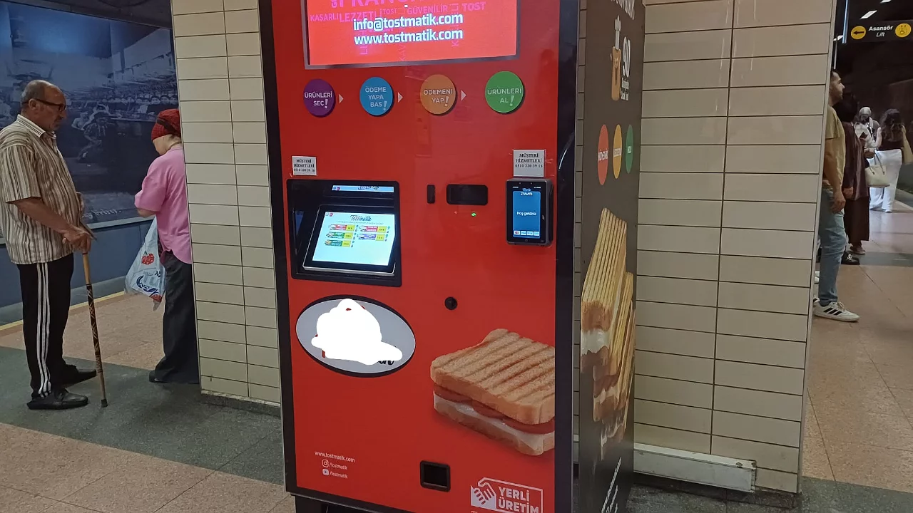 Bursa'da metrodaki hızlı gıda makineleri hijyenik mi?