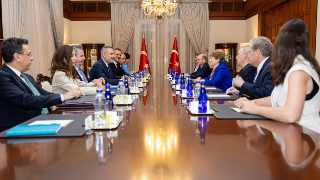 Hakan Fidan, ABD'li Senatörlerle Ankara'da bir araya geldi
