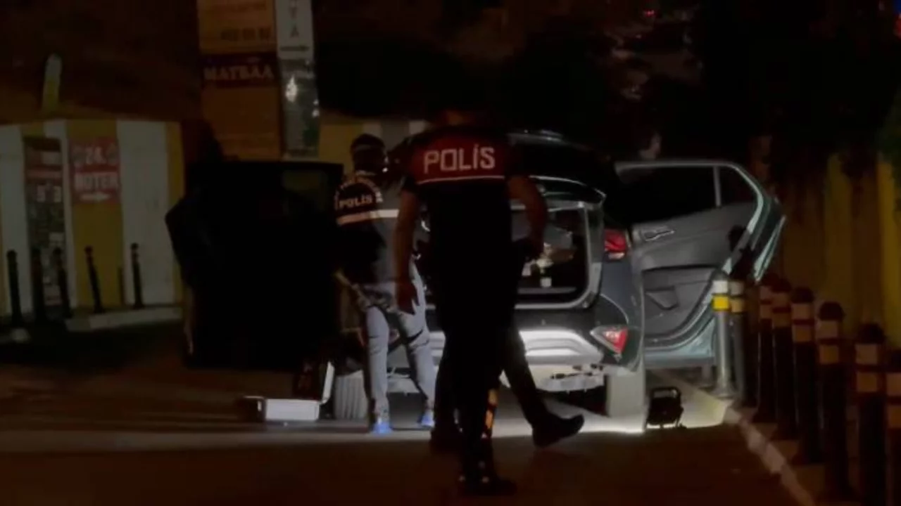Denetim sırasında polis ve şüpheliler arasında arbede! 1 yaralı var...