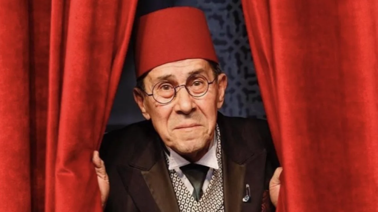 Türk Tiyatrosunun usta ismi Zihni Göktay'a veda! Sanat dünyası büyük bir değeri uğurluyor