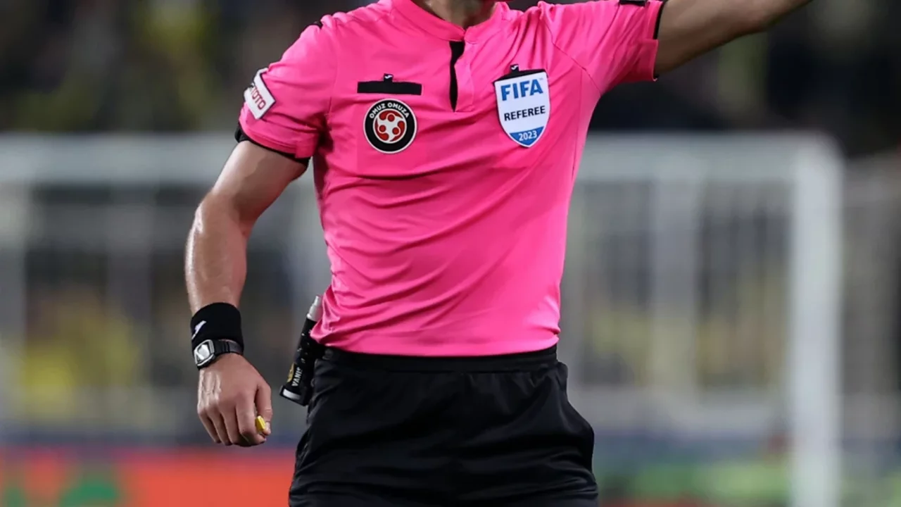 Türk hakemlere UEFA'dan kritik görev! Şampiyonlar Ligi'nde sahne alacaklar...