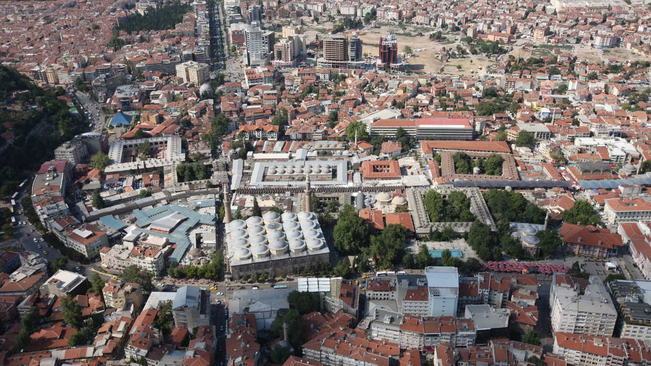 Bursa'da bug&uuml;n yola &ccedil;ıkacaklar dikkat! Trafiğe kapatılıyor...