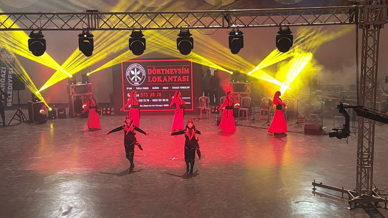 Orhangazi'de kafkas rüzgarı esti! Uluslararası dans festivali büyük ilgi gördü