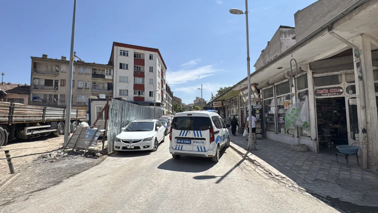Malatya'da inşaatta g&ouml;&ccedil;&uuml;k meydana geldi