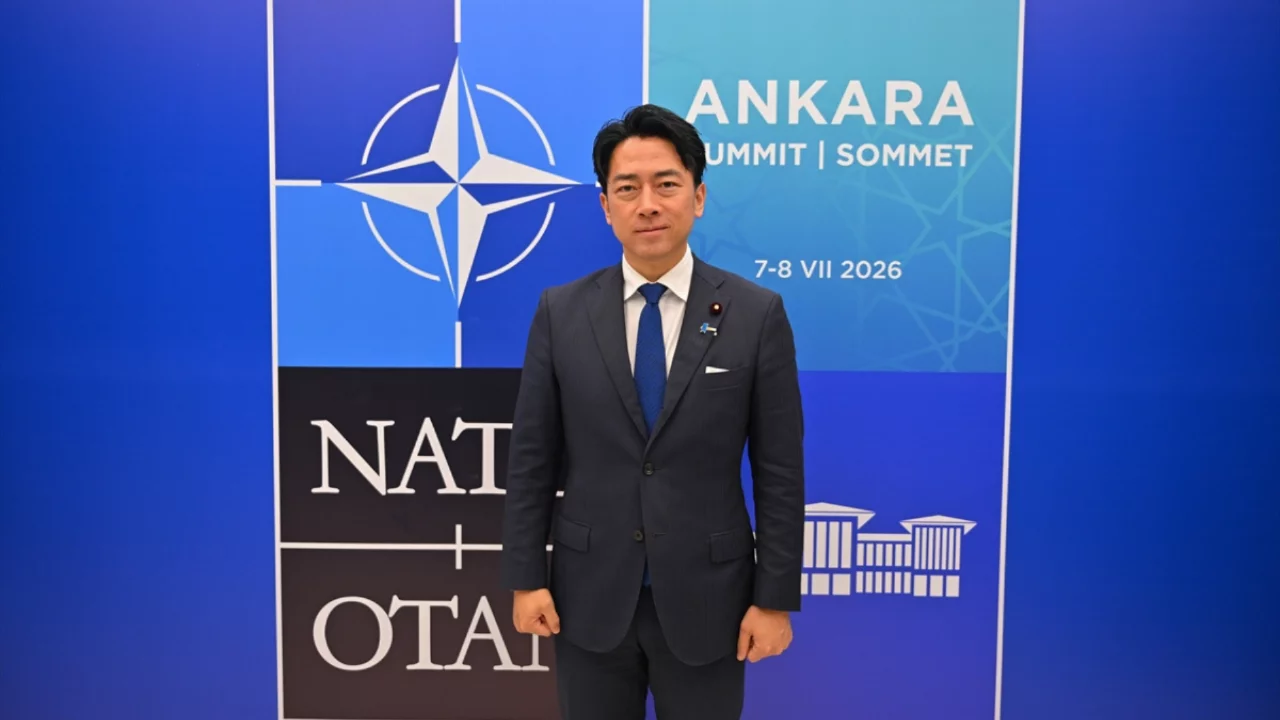 "İlk bakışta mum sandım" dedi: Japon bakanı Ankara'da en &ccedil;ok şaşırtan detay bakın ne oldu...