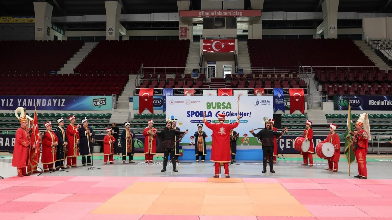 Bursa'da 30 bin &ccedil;ocuk yazı sporla ge&ccedil;irecek