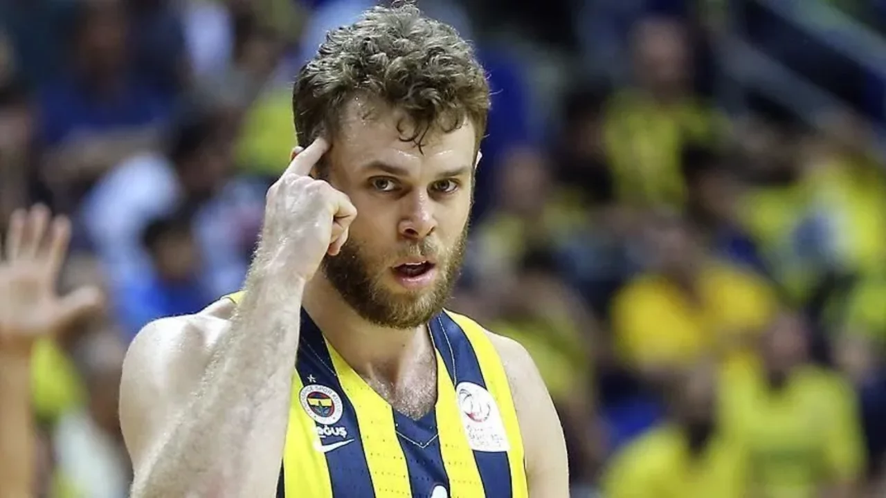 Fenerbah&ccedil;e'de Nicolo Melli kararı! Sarı-lacivertlilerden taraftarı sevindiren imza