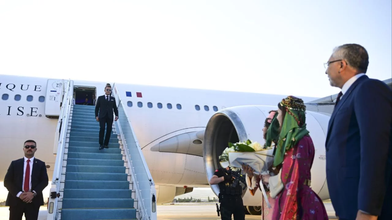 Fransa Cumhurbaşkanı Macron, Ankara'ya geldi