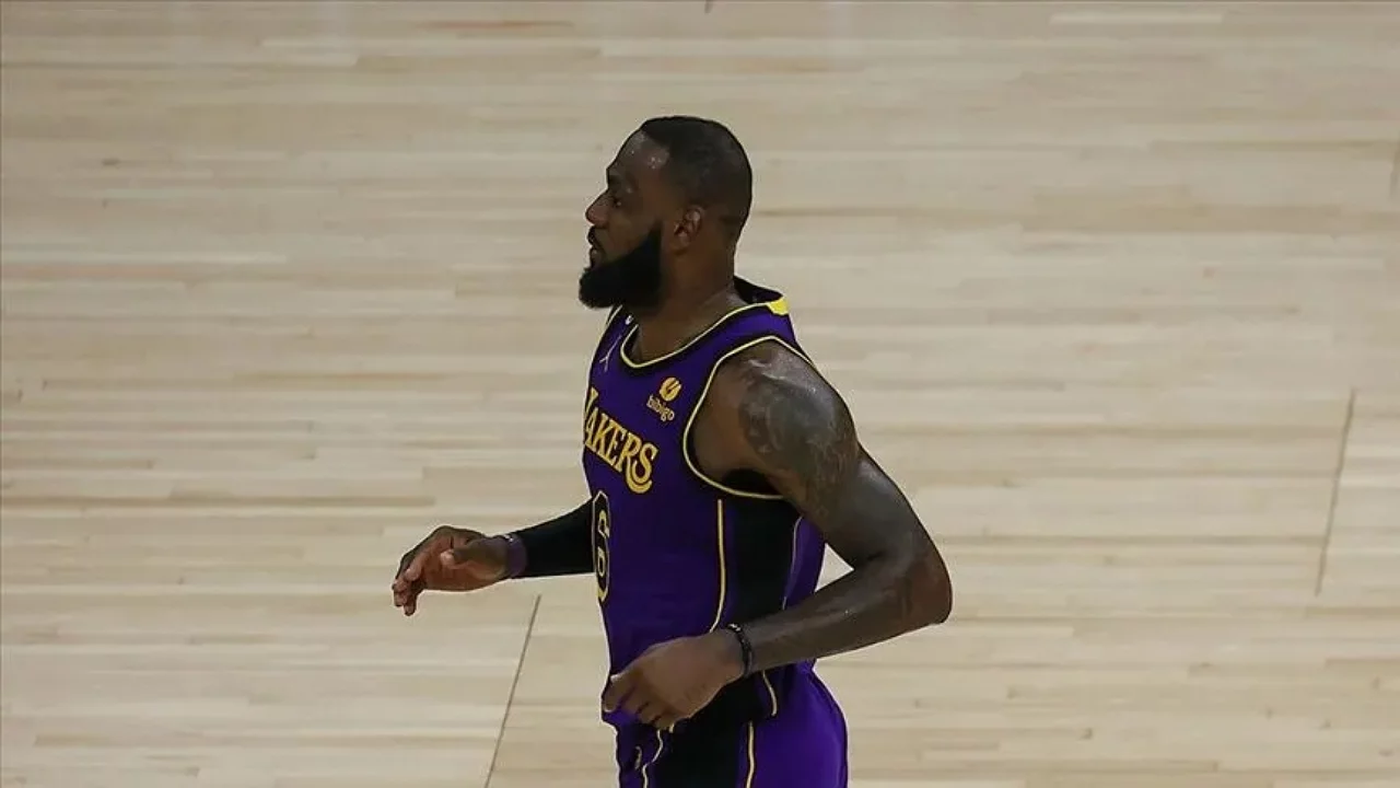 Lebron'un yeni adresi merak ediliyor