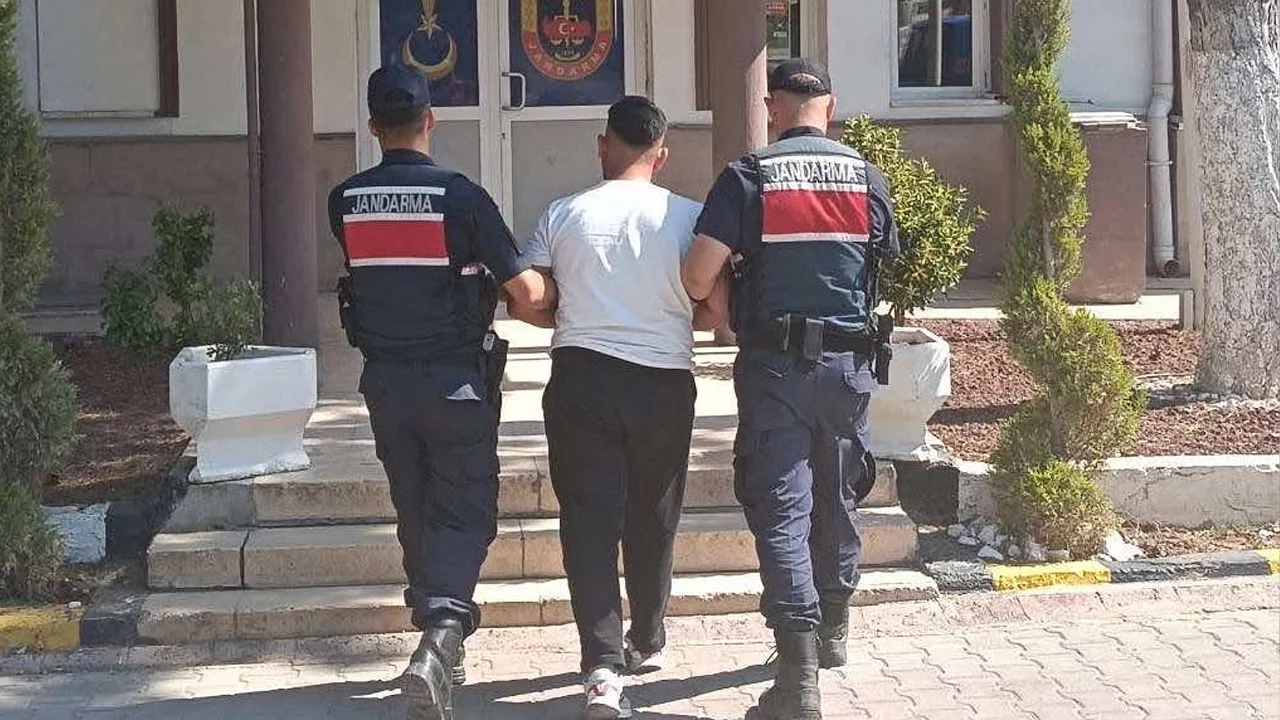 Dolandırıcılık h&uuml;k&uuml;ml&uuml;s&uuml; jandarmadan ka&ccedil;amadı