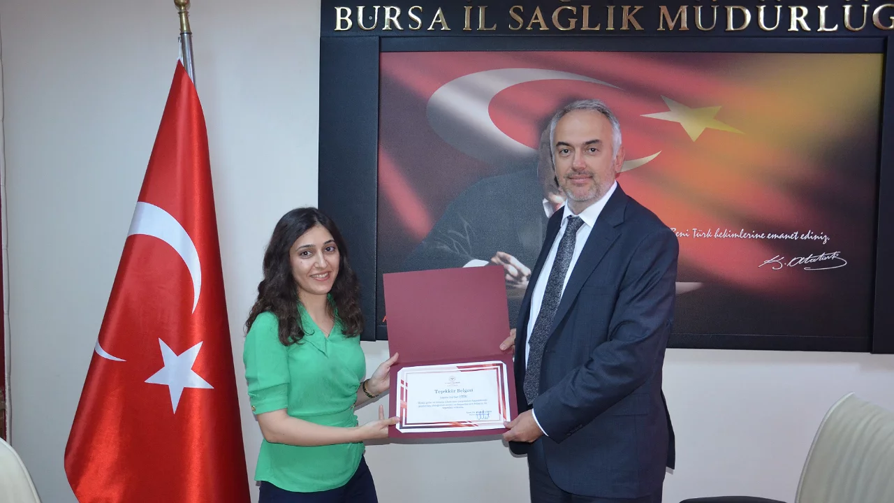 Bursa'da "Her gebeye bir ebe" projesi meyvelerini veriyor
