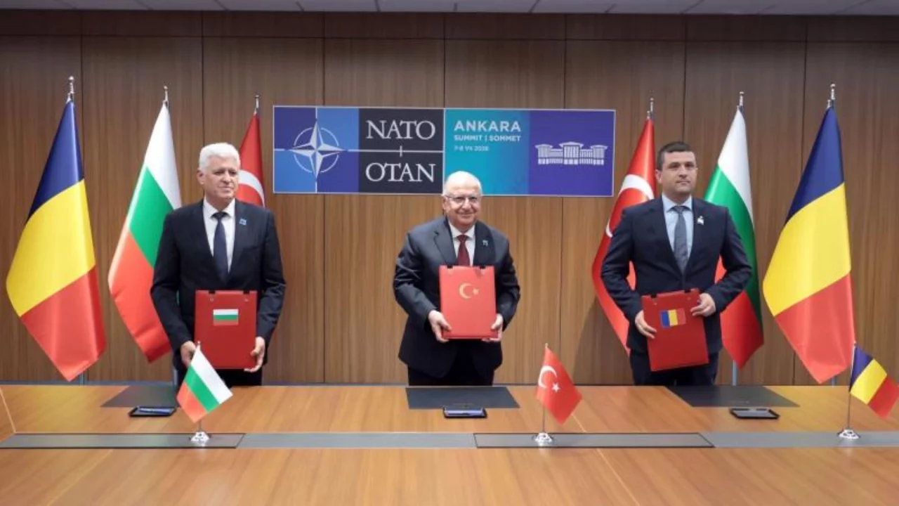 Karadeniz'de kritik iş birliği resmileşti! T&uuml;rkiye, Romanya ve Bulgaristan'dan ortak g&uuml;venlik hamlesi
