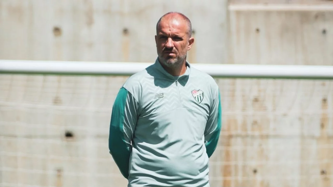Bursaspor, kampta günün sabah antrenmanını tamamladı